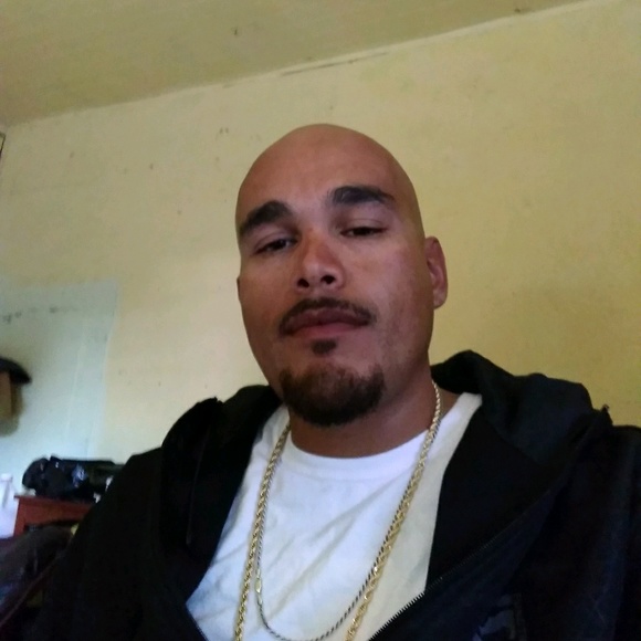 Meet your Posher, Carlos - Picture 1 of 1